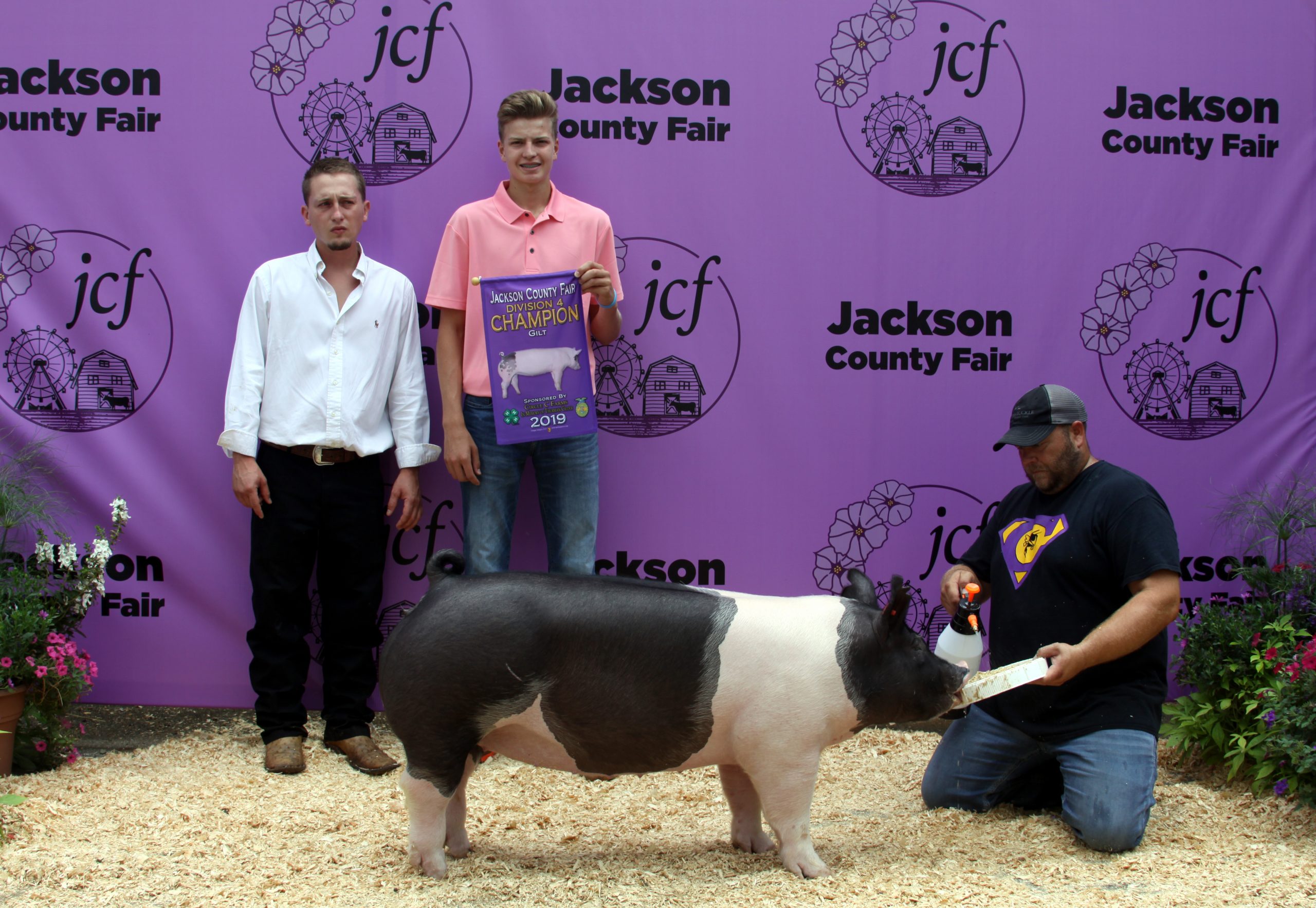 Jackson County Fair, Division 4 Champion Gilt, Sired by Smooth Criminal